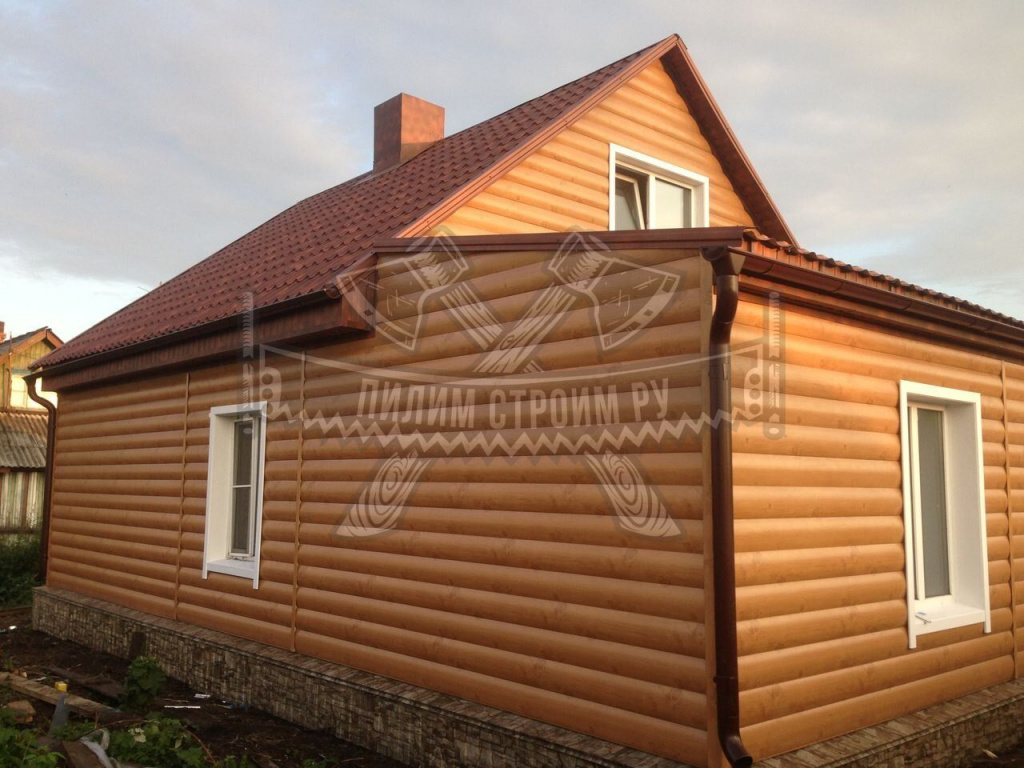 Виниловый сайдинг, имитирующий блок хаус